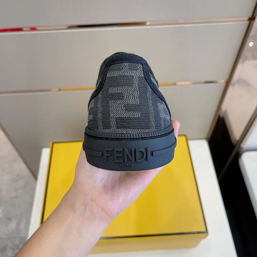 Factory price: 380 new Fendi Fendǐ Domino sneakers with jacquard FF pattern, embossed FF pattern on the toe, canvas upper, T men's men's shoes 💰U customized outsole Size: 38-45, (45 customized)
